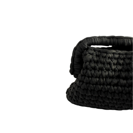 Black cat clutch